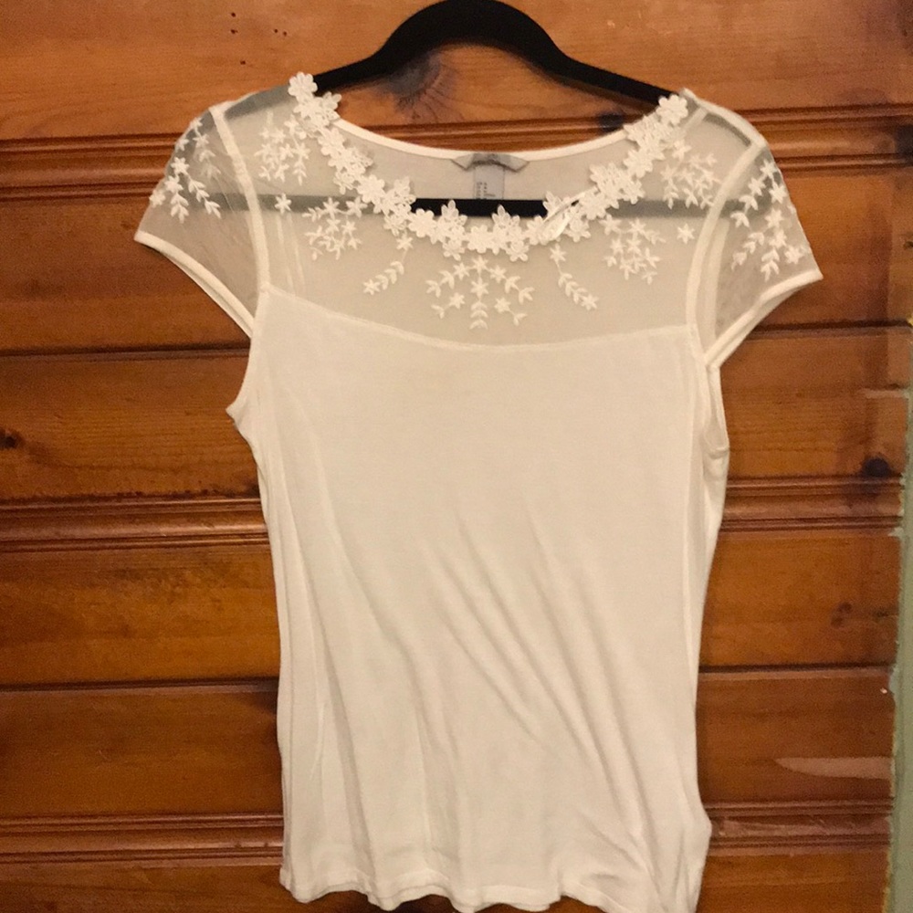 Shirt with lace trim